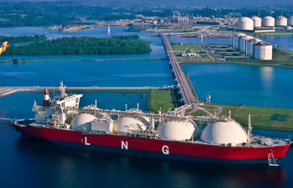 liquefied-natural-gas-lng-tank-ship-in-harbour-from-the-air